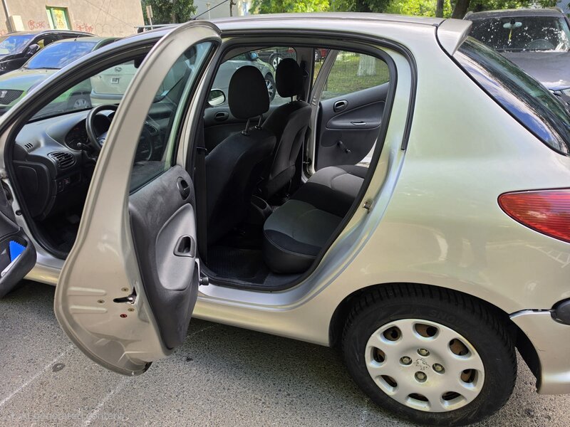 Peugeot 206